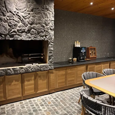 Garden Hill Na Tari 미트로박