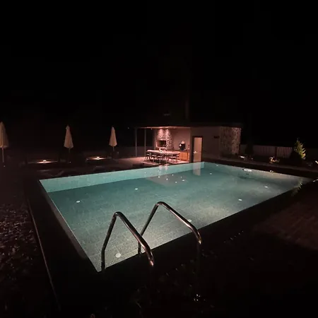 빌라 Garden Hill Na Tari 미트로박