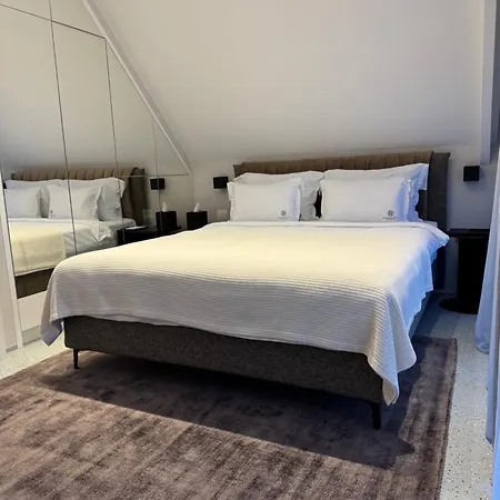 Garden Hill Na Tari * 미트로박