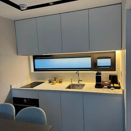 Garden Hill Na Tari * 미트로박