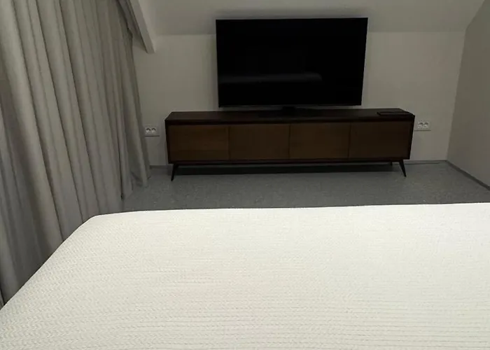 Garden Hill Na Tari 别墅 米特洛瓦克