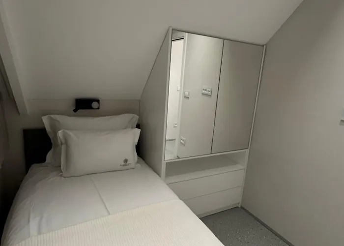 别墅 Garden Hill Na Tari 米特洛瓦克