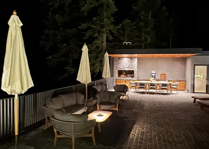 别墅 Garden Hill Na Tari 米特洛瓦克