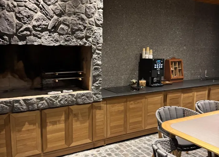 Garden Hill Na Tari 米特洛瓦克