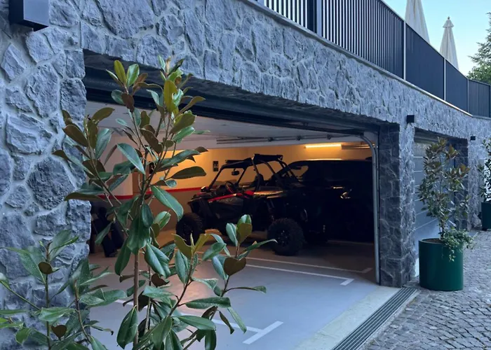 Garden Hill Na Tari * 米特洛瓦克