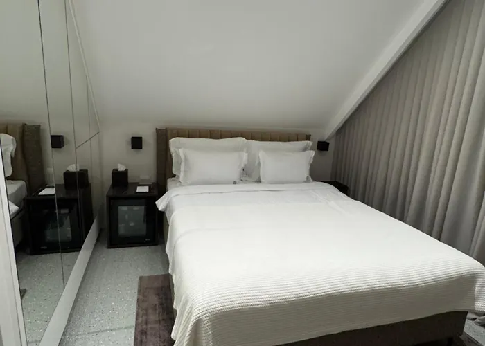 别墅 Garden Hill Na Tari 米特洛瓦克